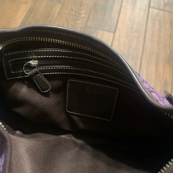 Coach - Picture 3 of 3